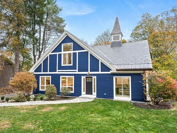 7 Cliff Rd, Wellesley MA 02481