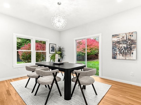 7 Cliff Rd, Wellesley MA 02481