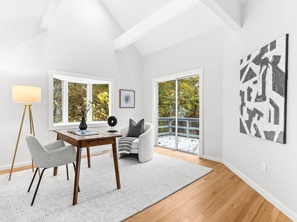 7 Cliff Rd, Wellesley MA 02481