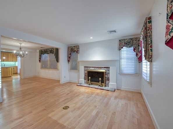 470 Rockland St, Brockton MA 02301