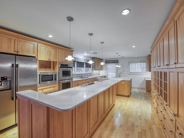 470 Rockland St, Brockton MA 02301