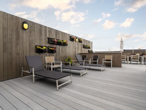 285 Columbus Ave PH 805, Boston MA 02116