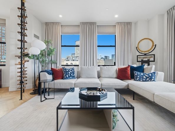 285 Columbus Ave PH 805, Boston MA 02116