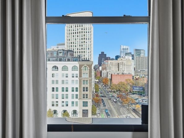 285 Columbus Ave PH 805, Boston MA 02116