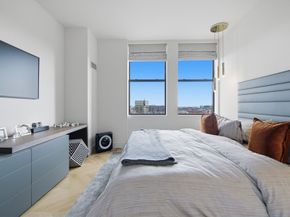 285 Columbus Ave PH 805, Boston MA 02116