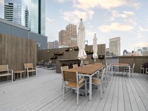 285 Columbus Ave PH 805, Boston MA 02116