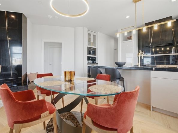 285 Columbus Ave PH 805, Boston MA 02116