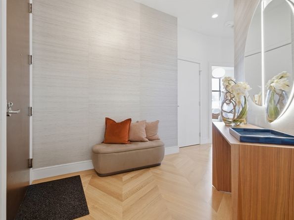 285 Columbus Ave PH 805, Boston MA 02116