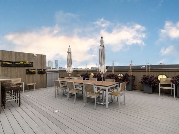 285 Columbus Ave PH 805, Boston MA 02116
