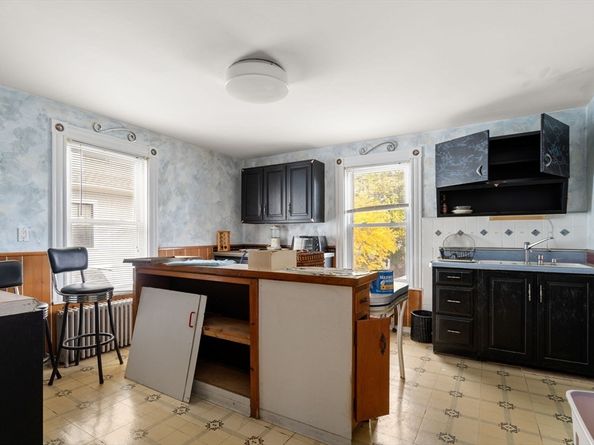 188-190 Adams St, Newton MA 02458