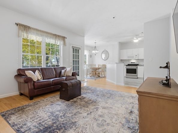 36 Cambridge Rd 40, Woburn MA 01801