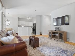 36 Cambridge Rd 40, Woburn MA 01801