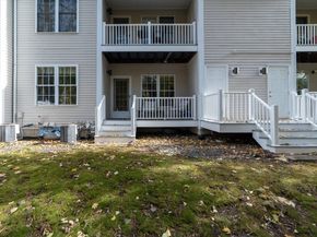 36 Cambridge Rd 40, Woburn MA 01801