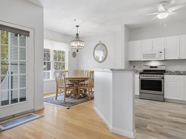 36 Cambridge Rd 40, Woburn MA 01801