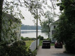 30 Taft Ave, Mendon MA 01756