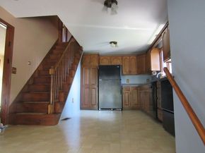 30 Taft Ave, Mendon MA 01756