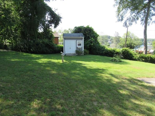 30 Taft Ave, Mendon MA 01756