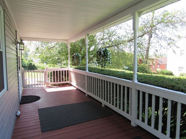 30 Taft Ave, Mendon MA 01756