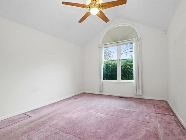 15 Kings Way 25, Waltham MA 02451