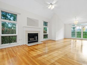 15 Kings Way 25, Waltham MA 02451