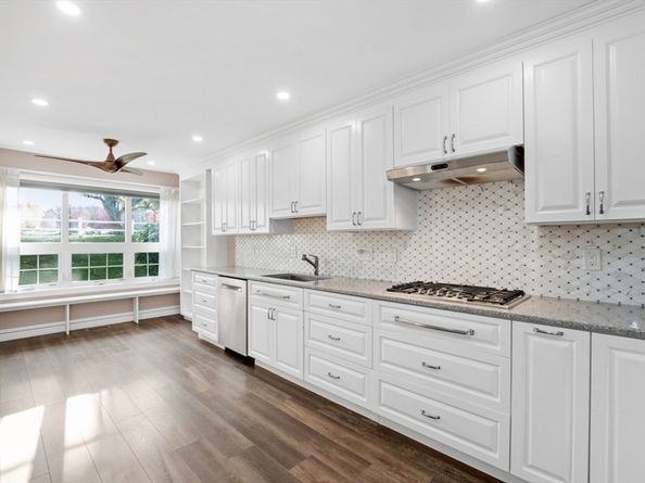 15 Kings Way 25, Waltham MA 02451