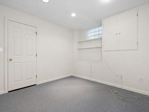 15 Kings Way 25, Waltham MA 02451