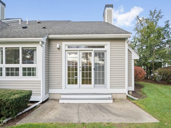 15 Kings Way 25, Waltham MA 02451