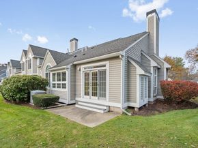 15 Kings Way 25, Waltham MA 02451