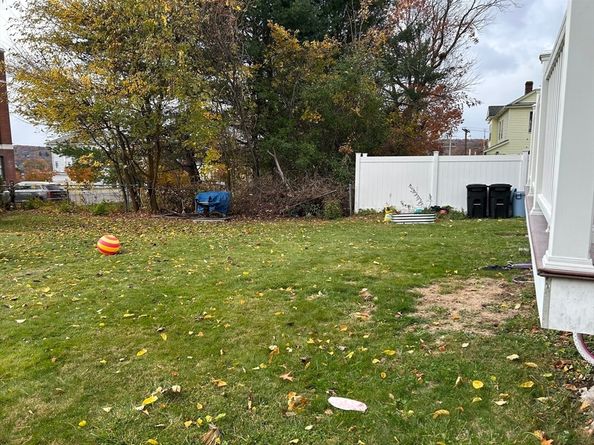 34 King Philip Rd, Worcester MA 01606