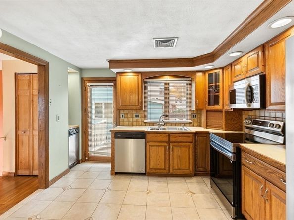 62 Adams St, Revere MA 02151