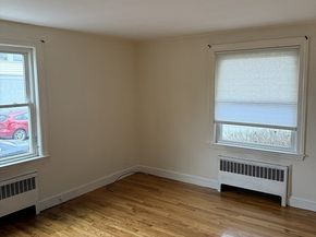 49 Hawthorn St, Newton MA 02458