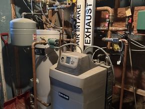 49 Hawthorn St, Newton MA 02458