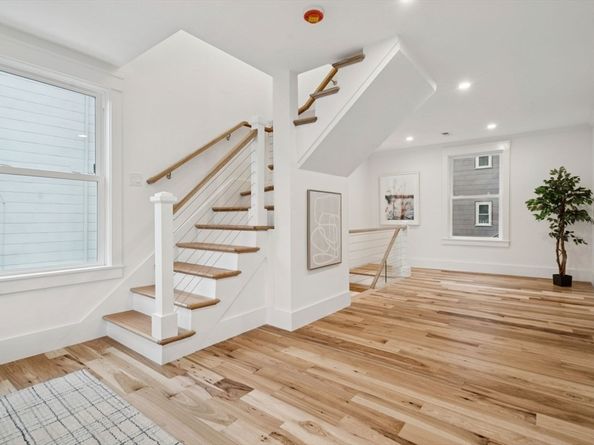 15 Spring Hill Ter, Somerville MA 02143