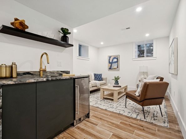 15 Spring Hill Ter, Somerville MA 02143