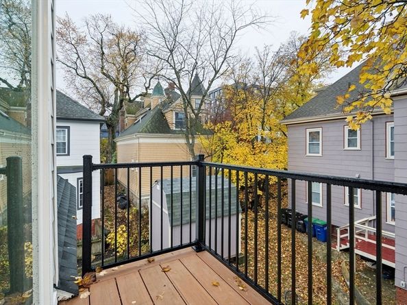 15 Spring Hill Ter, Somerville MA 02143