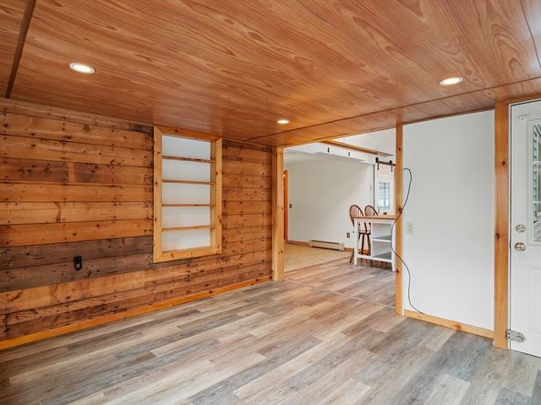 29 Crawford Street, Leominster MA 01453