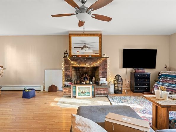 368 Essex Ave, Gloucester MA 01930