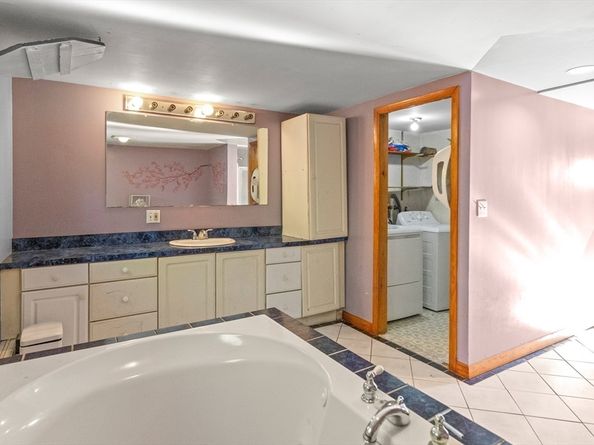 368 Essex Ave, Gloucester MA 01930