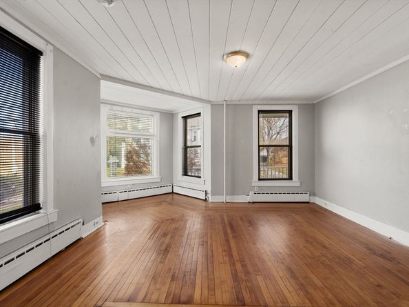 723 Main St, Southbridge MA 01550