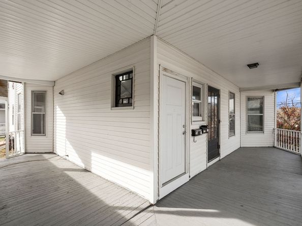 723 Main St, Southbridge MA 01550