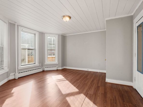 723 Main St, Southbridge MA 01550