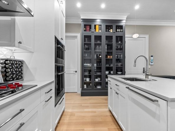 131 Saint Botolph St 1, Boston MA 02115