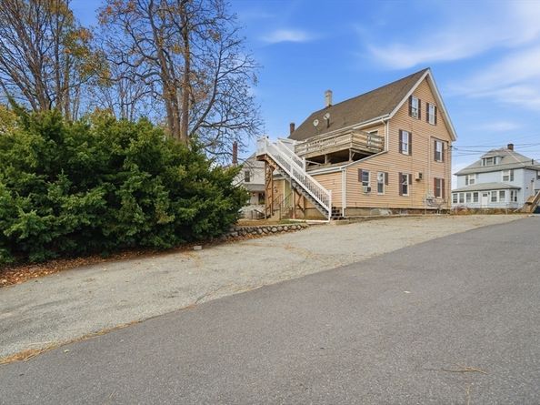 9-11 Wade Ave, Woburn MA 01801