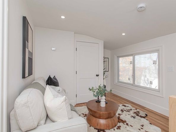 123 Mt Vernon Street 2, Newton MA 02465