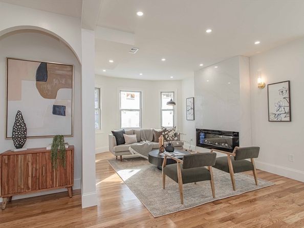 123 Mt Vernon Street 2, Newton MA 02465