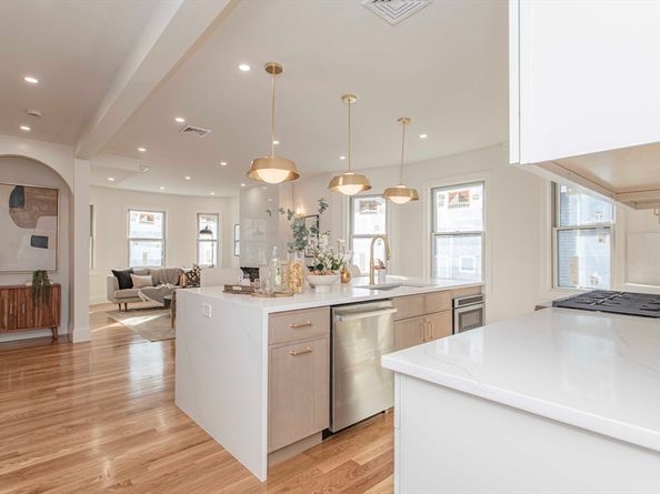 123 Mt Vernon Street 2, Newton MA 02465