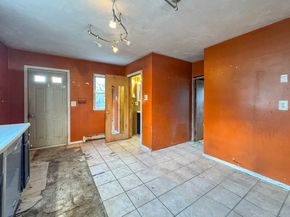 53 Miller St, Middleboro MA 02346