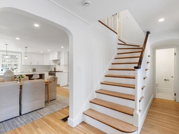 1 Town Way, Winchester MA 01890