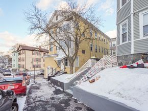 13-15 Sterling St, Worcester MA 01610