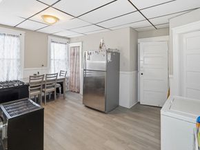 13-15 Sterling St, Worcester MA 01610